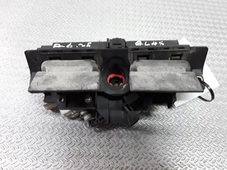 Audi A6 S6 C5 4B (1997 - 2001) 4B0827565H Ручка крышки багажника — фото 1