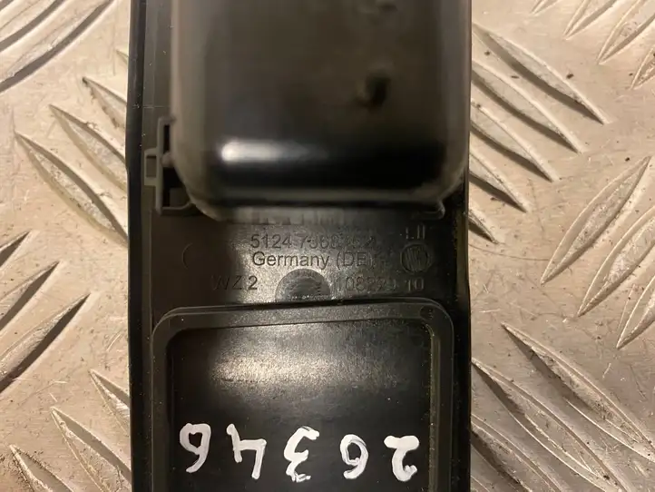 BMW 3 F30 F35 F31 (2012 - 2018) 51247368752 Ручка крышки багажника — фото 3
