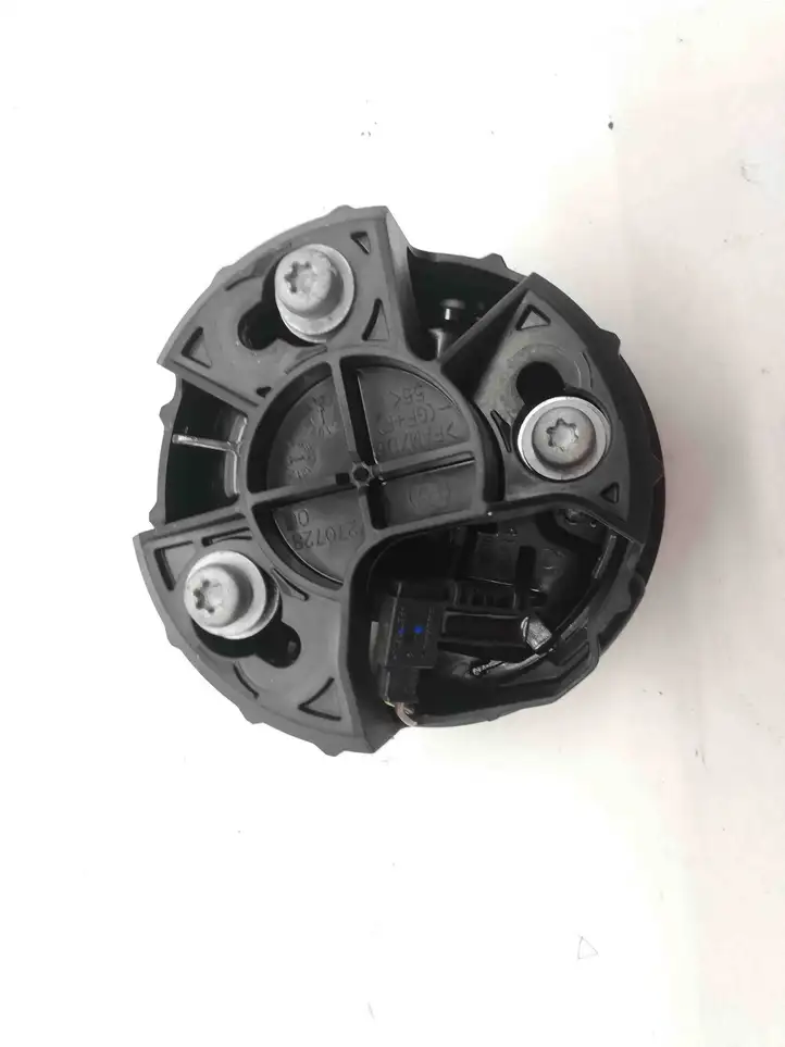 BMW 1 F20 F21 (2011 - 2019) 7270728 Ручка крышки багажника — фото 2