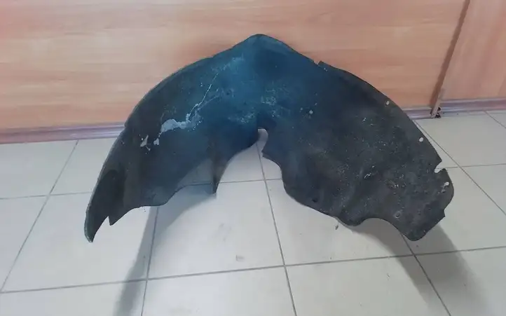 BMW 1 E81 E87 (2004 - 2011)  7123523 Задний подкрылок