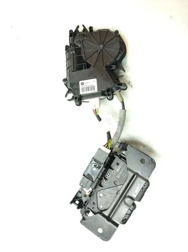 BMW X3 F25 (2010 - 2017) 7249578 Доводчик крышки багажника — фото 2