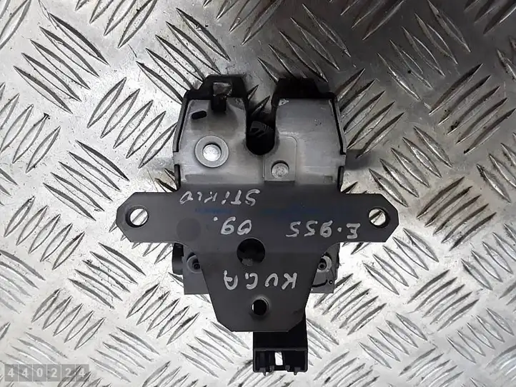 Ford Kuga I (2008 - 2012) 8V41S442A66AD Замок заднего стекла — фото 1