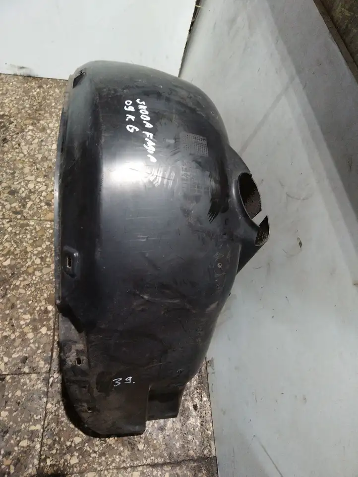 Skoda Fabia Mk2 (5J) (2007 - 2014)   Задний подкрылок