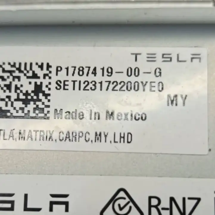 Tesla Model Y (2019 - 2024) 178742500A Блок управления двигателем (ЭБУ) — фото 9