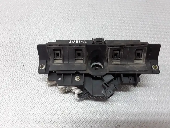 Audi A6 S6 C5 4B (1997 - 2001) 4B0827565H Ручка крышки багажника — фото 1