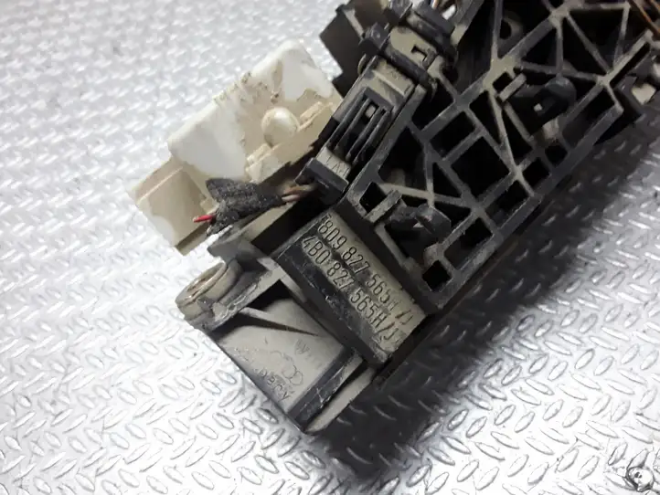 Audi A6 (2001 - 2004)  4B0827565 Ручка задней крышки