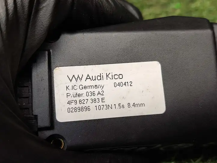 Audi Q7 4L (2005 - 2009) 4F9827383E Доводчик крышки багажника — фото 3