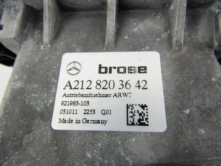 Mercedes-Benz C W204 (2007 - 2014) Доводчик крышки багажника — фото 5