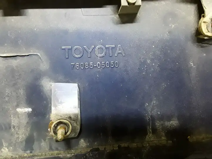 Toyota Avensis T250 (2003 - 2006) 7608505050 Спойлер заднего стекла — фото 1