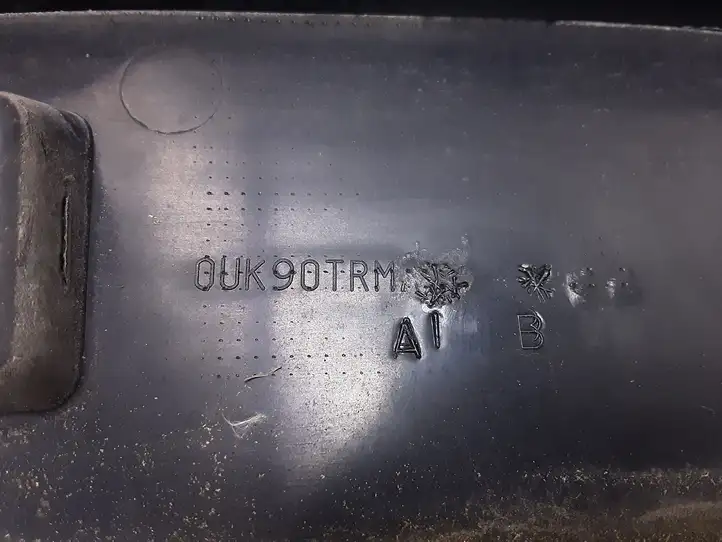 Chrysler Pacifica (2003 - 2008) OUK90TRM Спойлер заднего стекла — фото 2