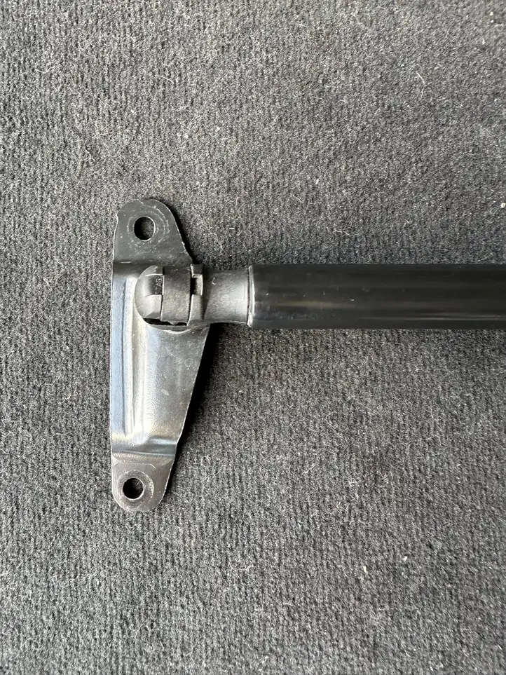 Volkswagen T-Roc (2017 - )  2GA827550C Амортизатор задней крышки