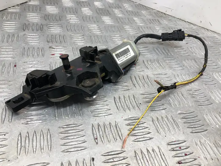 BMW 5 E60 E61 (2004 - 2010) US712993102 Доводчик крышки багажника — фото 1