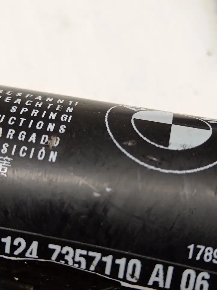 BMW 7 G11 G12 (2015 - 2022) 7357110 Амортизатор крышки багажника — фото 3