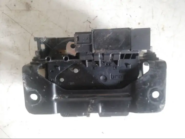 BMW X3 F25 (2010 - 2017)  912935105 Замок задней крышки