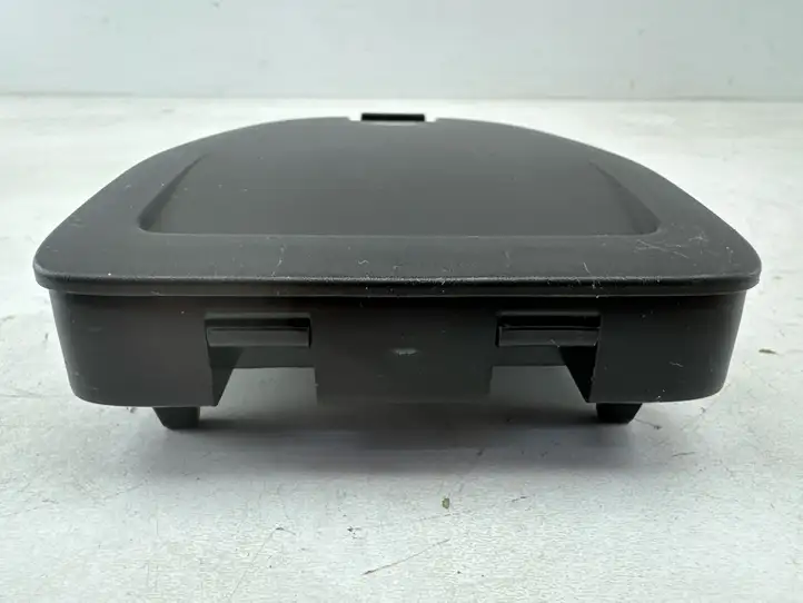 Audi A3/S3 8Y (2020 - ) 8W0860285 Держатель аварийного знака — фото 2