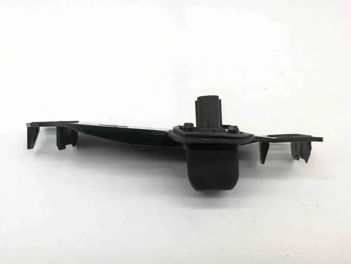 Toyota Verso (2009 - 2012) 8679064051 Камера заднего вида в бампере — фото 3