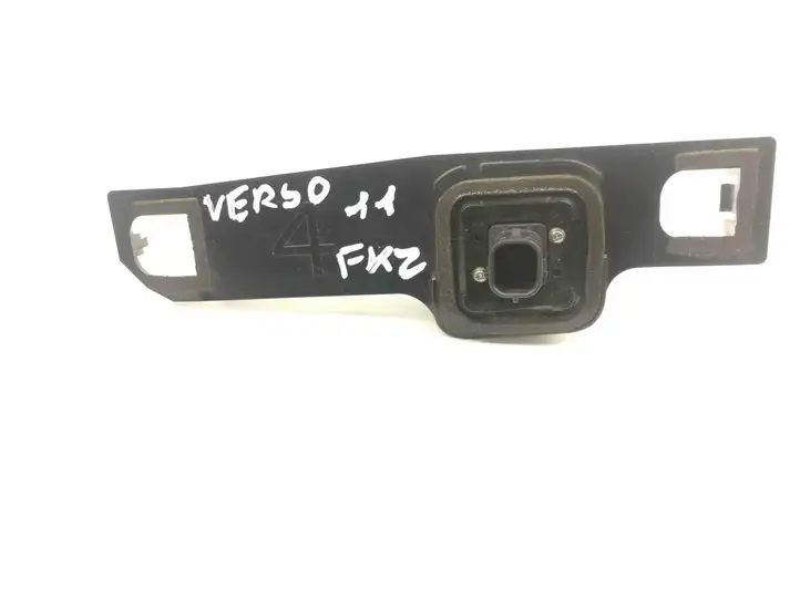 Toyota Verso (2009 - 2012) 8679064051 Камера заднего вида в бампере — фото 4