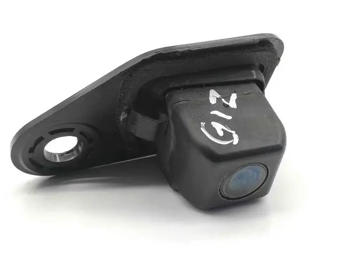 Toyota Avensis T270 (2012 - 2015)  8679005030 Видеокамера заднего вида в бампере