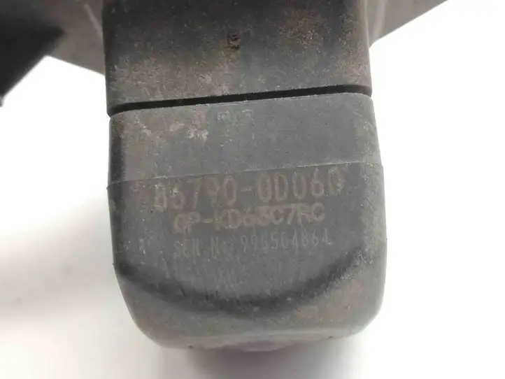 Toyota Yaris (2019 - ) 867900D060 Камера заднего вида в бампере — фото 3