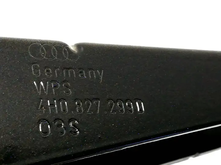 Audi A8 (2010 - 2014)  4H0827299D Петля (петли) задней крышки