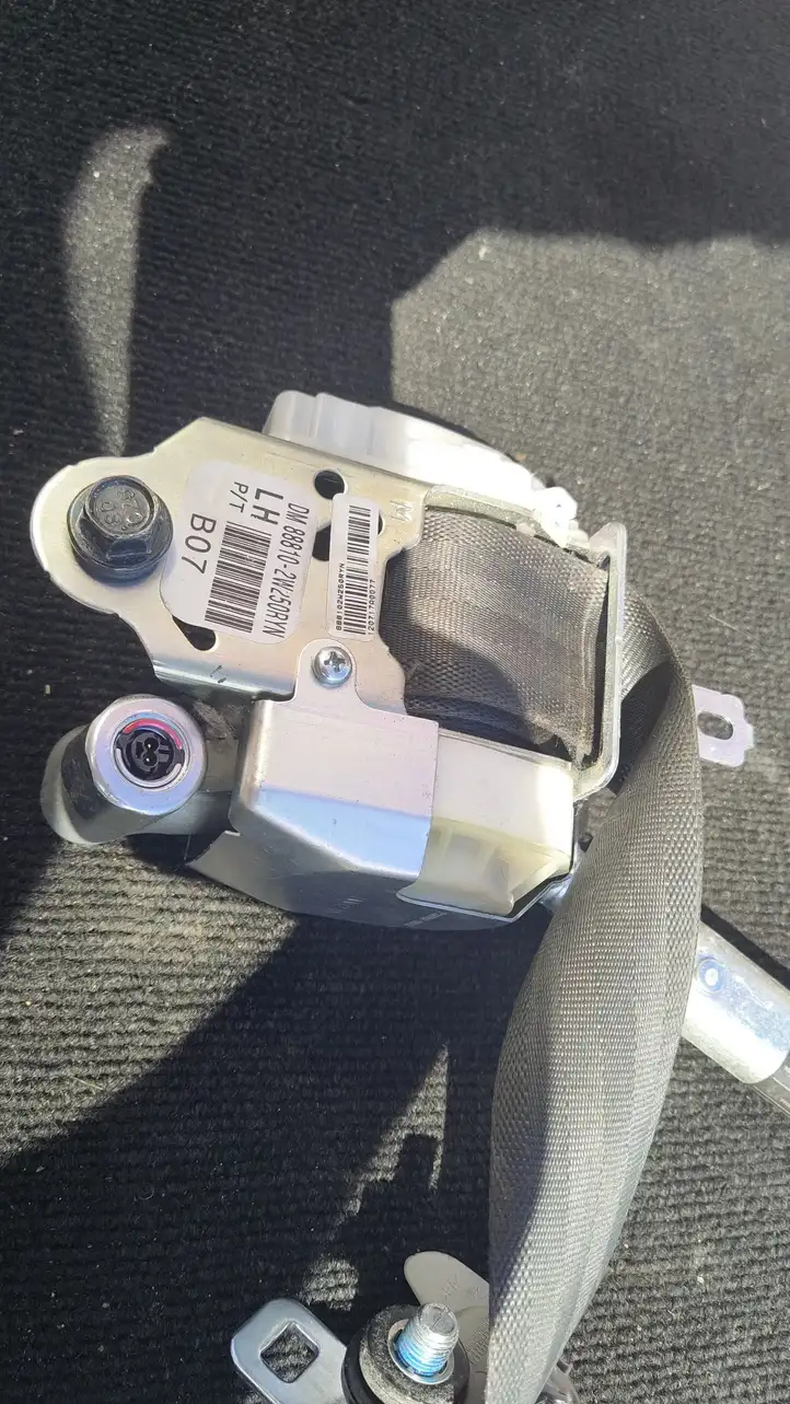 Hyundai Santa Fe (2015 - 2018)  88102W250 Передний ремень безопасности