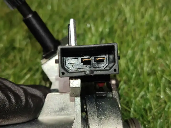 Audi A8 (2007 - 2010)  8E0827573 Замок задней крышки (наружный)