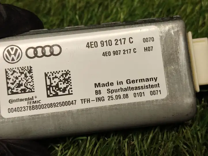 Audi A8 S8 D3 4E (2007 - 2010) 4E0910217C Видеокамера заднего вида — фото 2