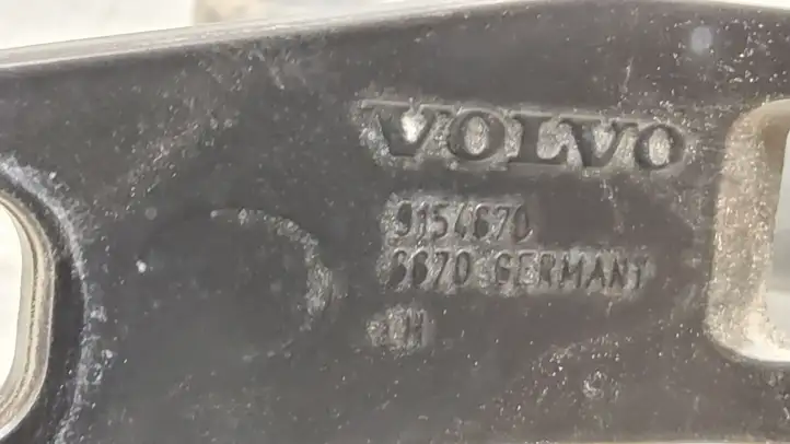 Volvo V70 (2000 - 2004) 9154670 Петли крышки багажника — фото 4