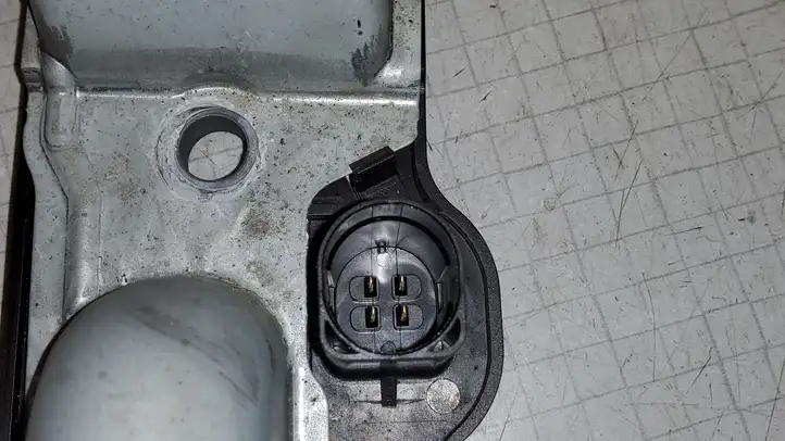 Volkswagen PASSAT B6 (2005 - 2010) 1T0827574L Подсветка номера — фото 4