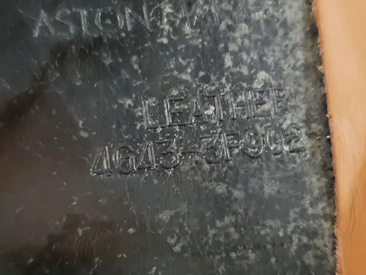     4G43-3F902 Отделка рулевой колонки