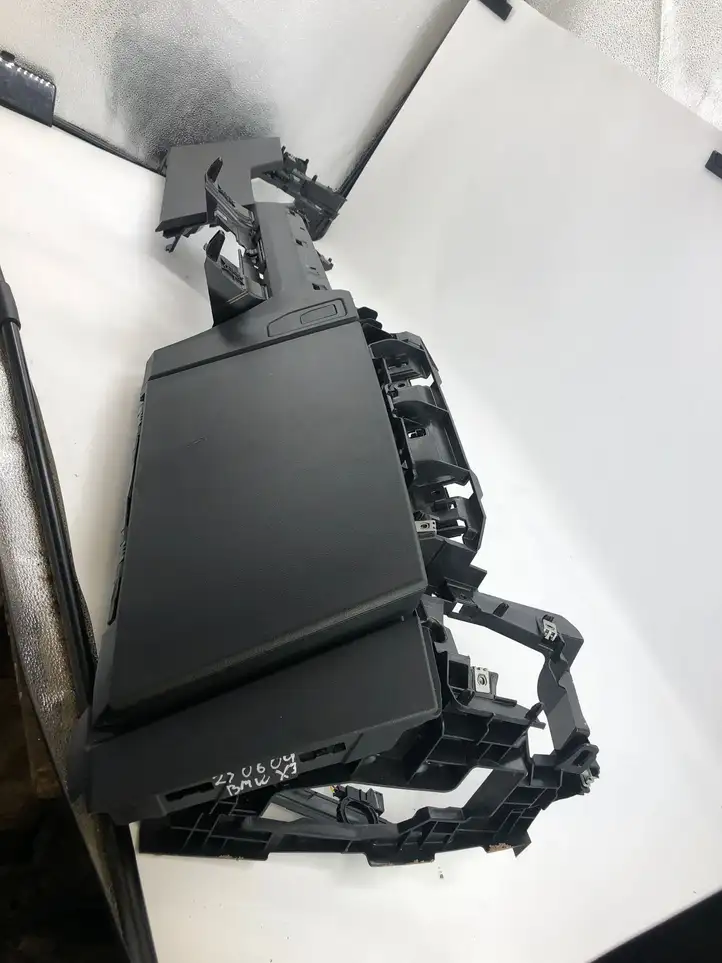 BMW X3 G45 9630551 Вещевой ящик — фото 4