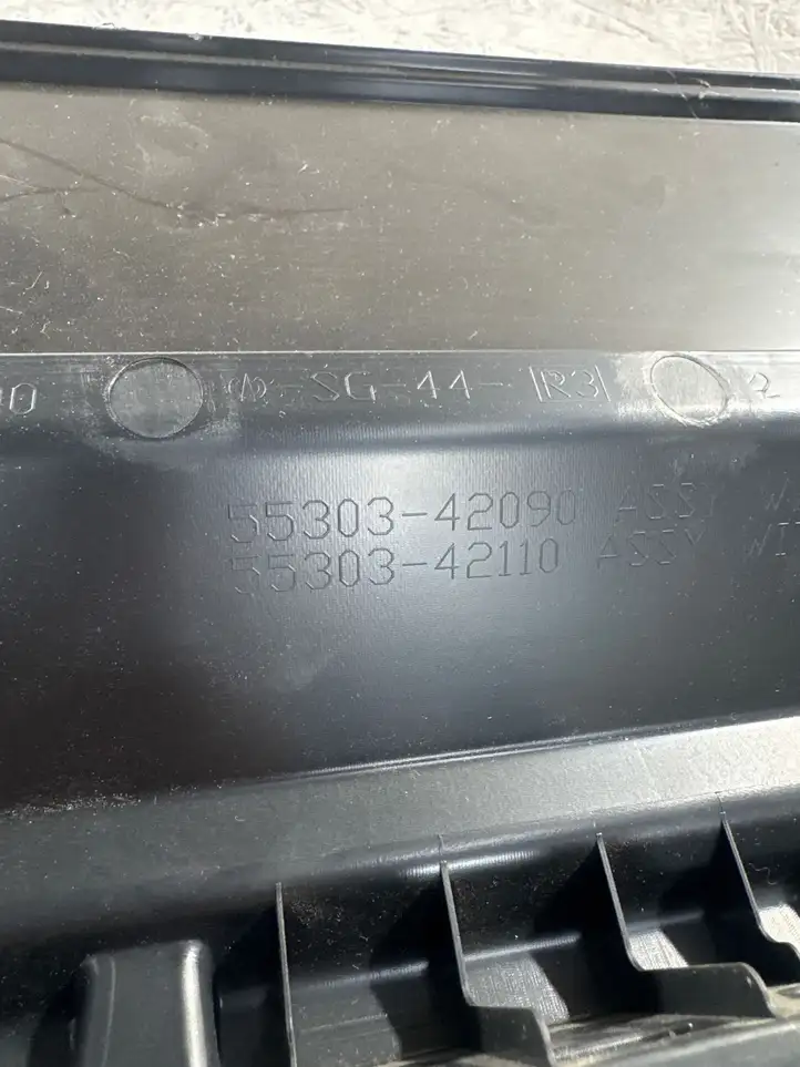 Toyota RAV 4 (XA50) (2018 - ) 5530342090 Рамка бардачка — фото 5