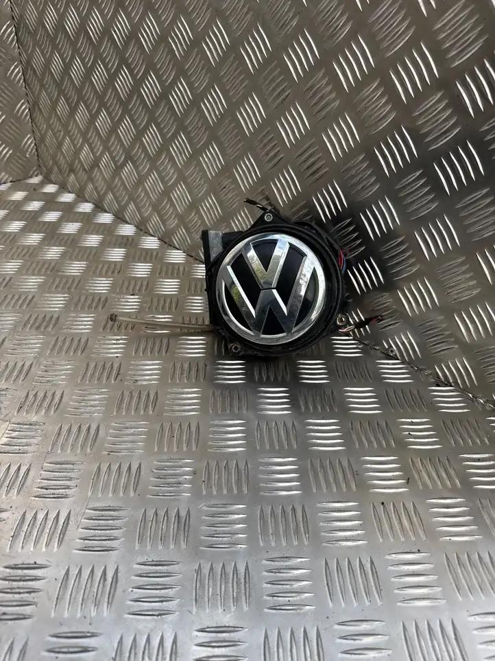Volkswagen PASSAT B8 (2015 - ) 3G0827469H Ручка багажника с камерой — фото 1