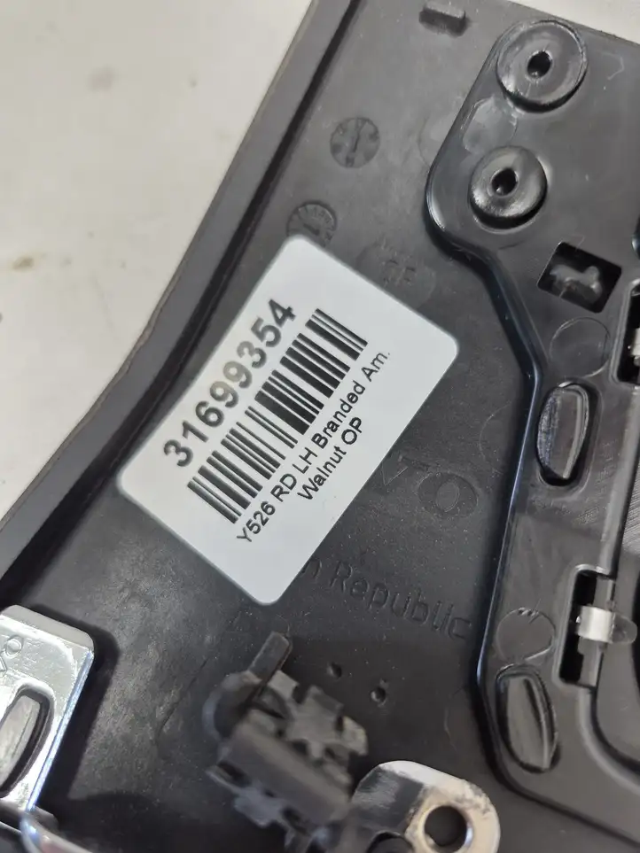 Volvo XC90 (2014 - 2019) 31699354 Прочая отделка задней двери — фото 5