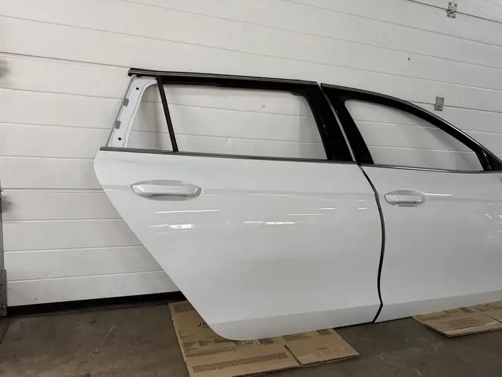 Volkswagen PASSAT B9 (2023 - ) Дверь — фото 8