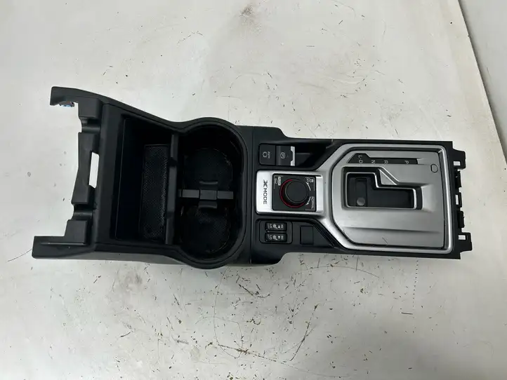 Subaru Forester SK (2018 - 2025) 92121SJ580 Рамка рычага КПП — фото 1