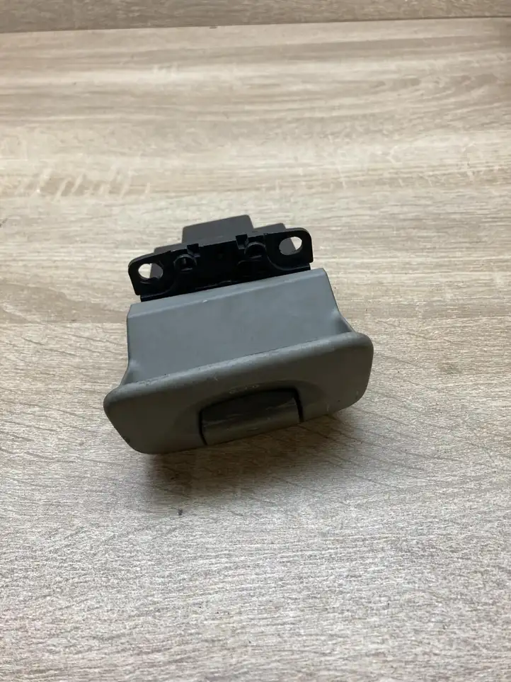 Renault Scenic II - Grand scenic II (2003 - 2006) 8200243681B Кнопка ручного тормоза — фото 6