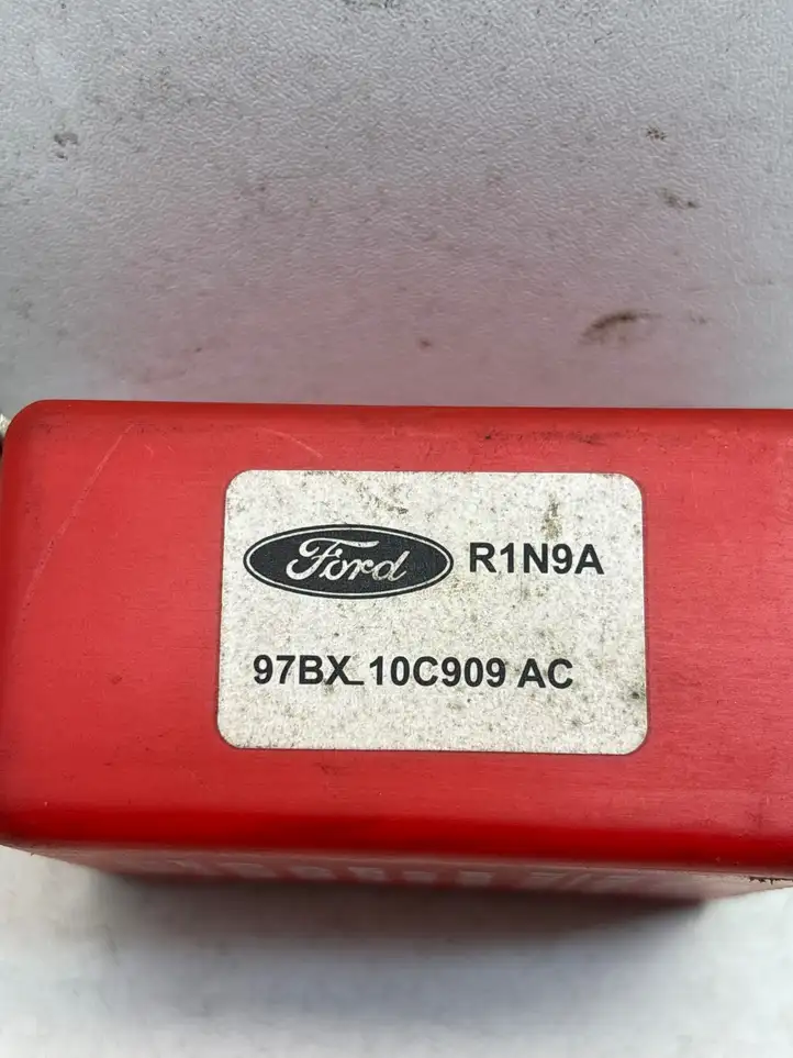 Ford Mondeo Mk III (2000 - 2007) 85451214 Реле крюка для прицепа — фото 2