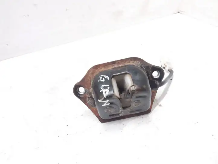 Nissan Almera N16 (2000 - 2010)   Замок задней крышки