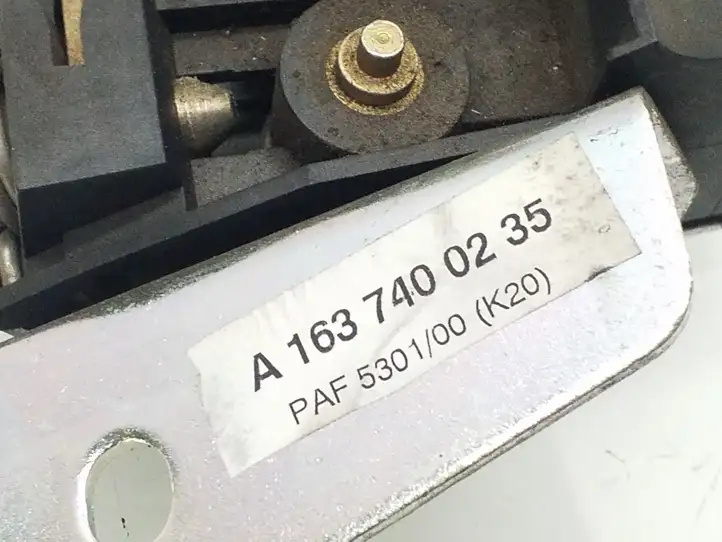 Mercedes-Benz ML W163 (1997 - 2005) A1637400235 Замок крышки багажника — фото 5