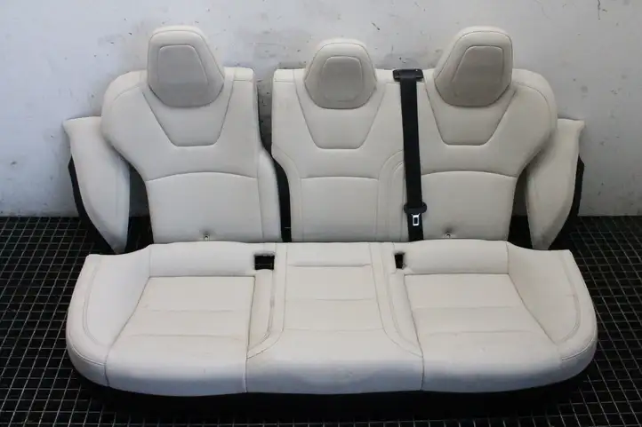 Tesla Model S (2016 - 2021) Комплект салона — фото 8