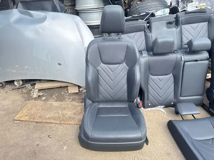 Lexus NX (2021 - ) Комплект салона — фото 6