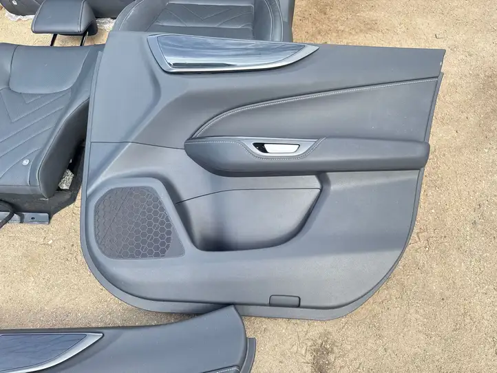 Lexus NX (2021 - ) Комплект салона — фото 12