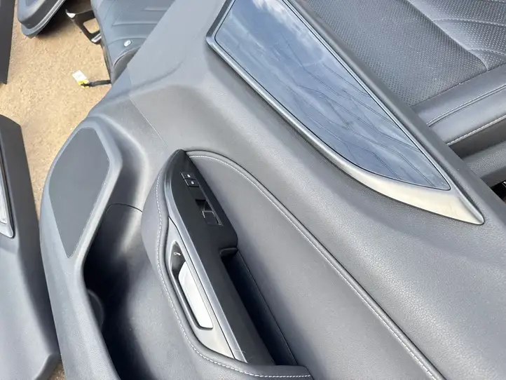 Lexus NX (2021 - ) Комплект салона — фото 13