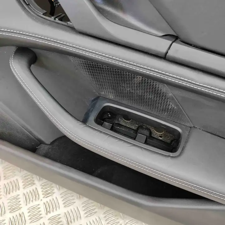 Porsche Taycan 9J1 (2019 - ) 9J1867012 Комплект салона — фото 11