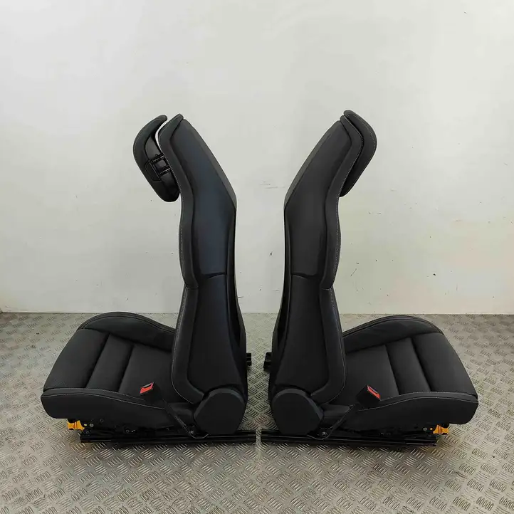 Porsche Taycan 9J1 (2019 - ) 9J1867012 Комплект салона — фото 17