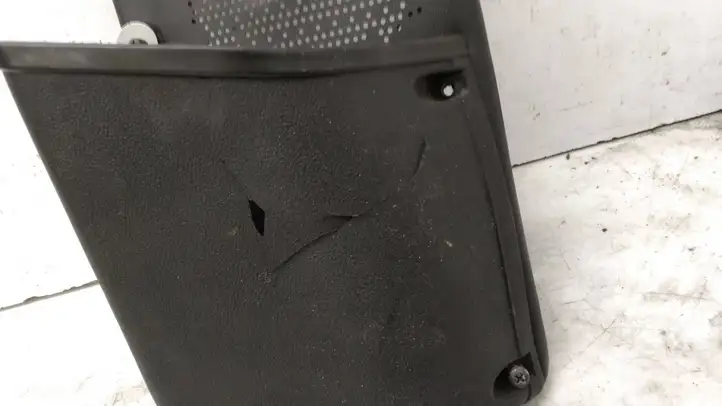 Renault Latitude (2010 - 2014)   Боковая отделка пространства для ног