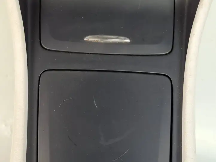 Mercedes-Benz CLA C117,X117,W117 (2013 - 2019) A1768100079 Передняя пепельница — фото 8