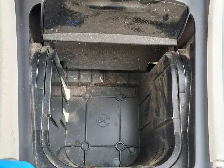 Mercedes-Benz CLA C117,X117,W117 (2013 - 2019) A1768100079 Передняя пепельница — фото 12