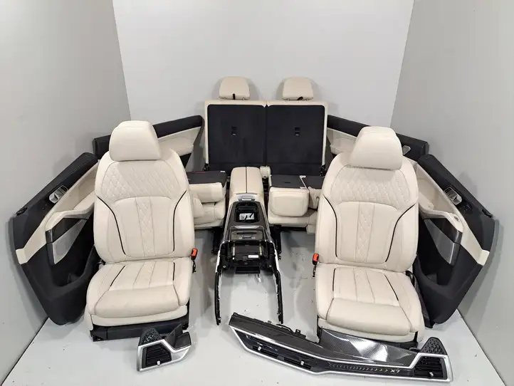 BMW X7 G07 (2018 - ) 7949217 Комплект салона — фото 1
